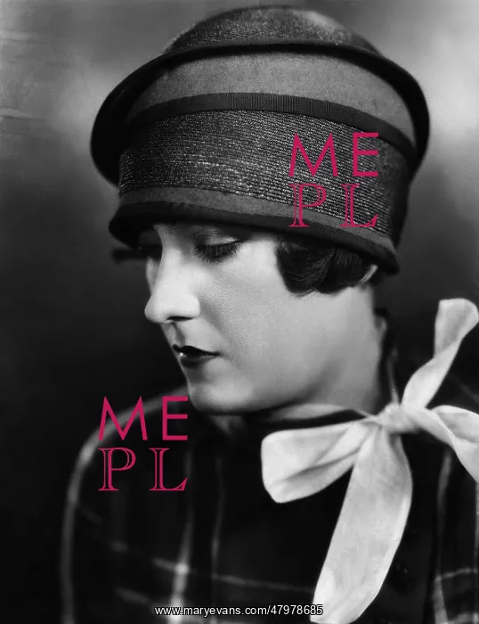 : Gloria Swanson : Gloria Swanson
