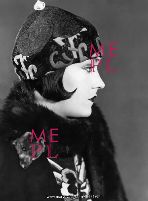 : Gloria Swanson : Gloria Swanson
