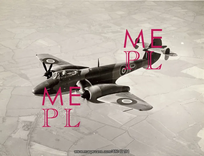 : Gloster Meteor F1 EE227 : Gloster Meteor F1 EE227