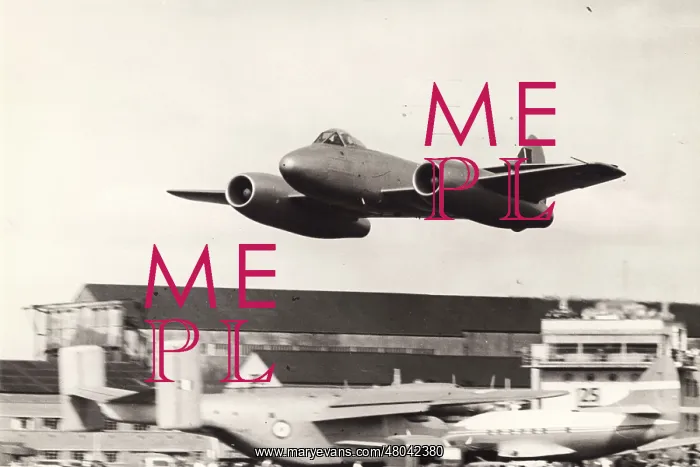 : Gloster Meteor F4 RA491 : Gloster Meteor F4 RA491