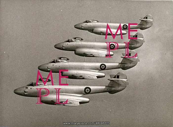 : Four Gloster Meteor F4s of 245 Squadron based at Horsham : Four Gloster Meteor F4s of 245 Squadron based at Horsham