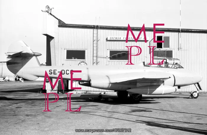 : Gloster Meteor T.7 SE-DCC : Gloster Meteor T.7 SE-DCC