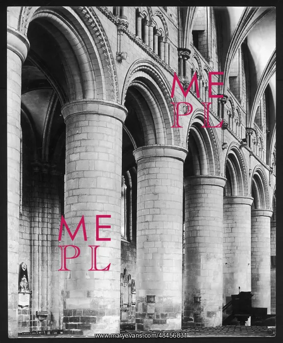 : GLOUCESTER CATHEDRAL : GLOUCESTER CATHEDRAL