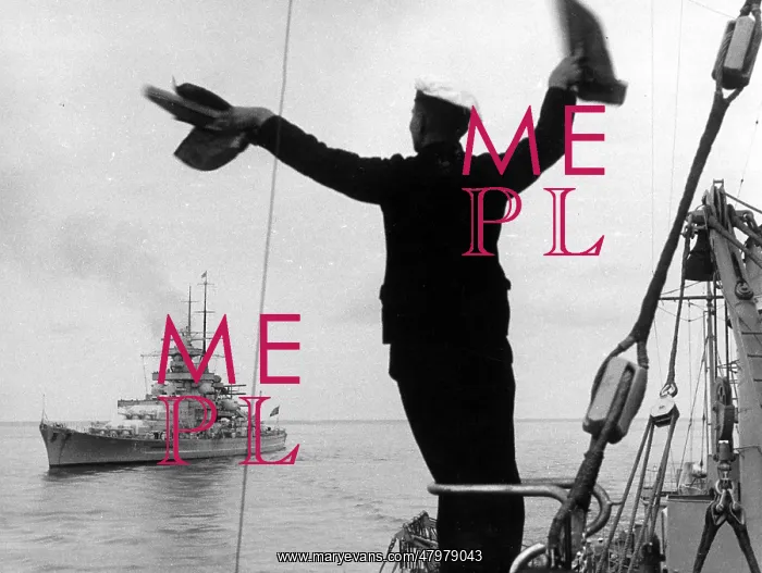 : Gneisenau. A sailor signals to German battle cruiser Gneisenau : Gneisenau. A sailor signals to German battle cruiser Gneisenau