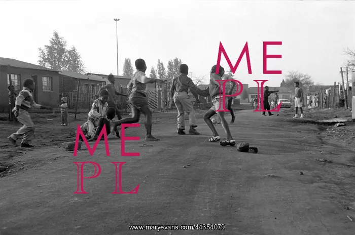 : Goal! Soccer in the streets of Tembisa : Goal! Soccer in the streets of Tembisa