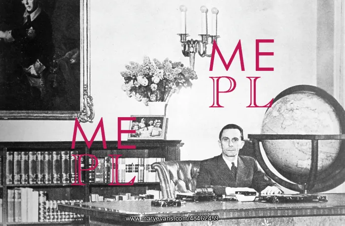 : GOEBBELS AT HIS DESK : GOEBBELS AT HIS DESK