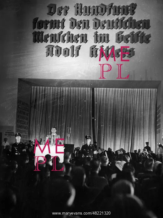 : Goebbels during the opening speech at the Funkausstellun : Goebbels during the opening speech at the Funkausstellun