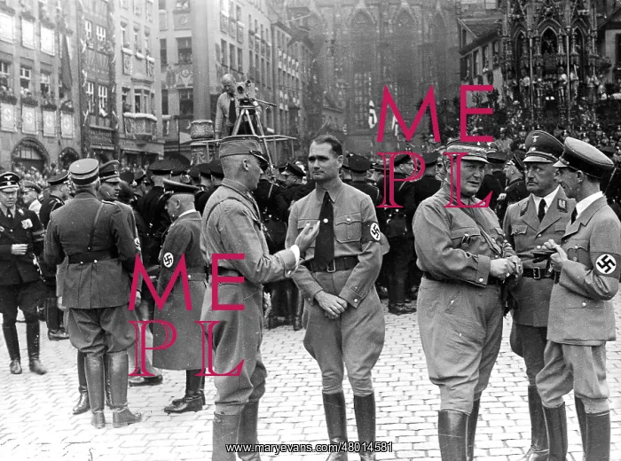 : Goebbels, Streicher, Goering, Hess, Pfeffer von Salomon duri : Goebbels, Streicher, Goering, Hess, Pfeffer von Salomon duri