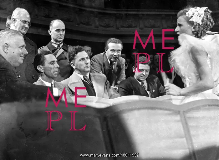 : Goebbels at a test filming at UFA, 1935 : Goebbels at a test filming at UFA, 1935