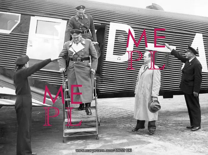 : Goering and Bodenschatz return from Belgrade, 1933-35 : Goering and Bodenschatz return from Belgrade, 1933-35