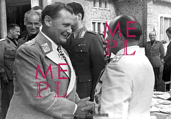 : Goering and Udet in a conversation : Goering and Udet in a conversation