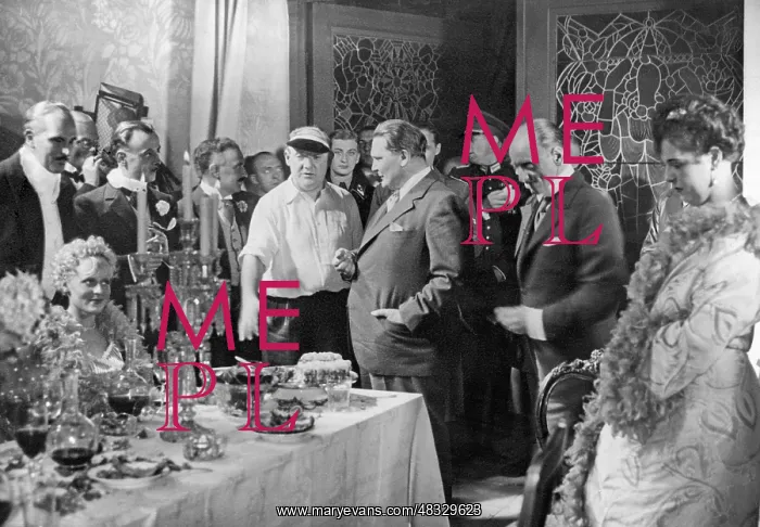 : Goering visiting the Ufa, 1936 : Goering visiting the Ufa, 1936