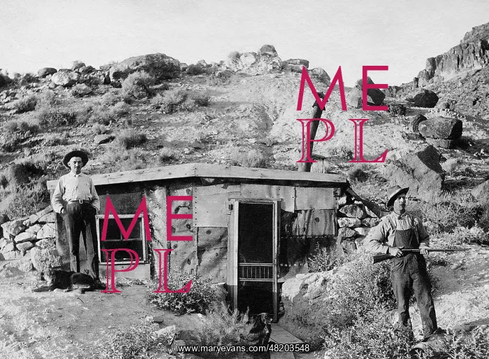 : Gold digger hut in the USA, 1908 : Gold digger hut in the USA, 1908
