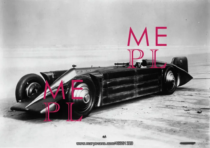 : Golden Arrow racing car : Golden Arrow racing car