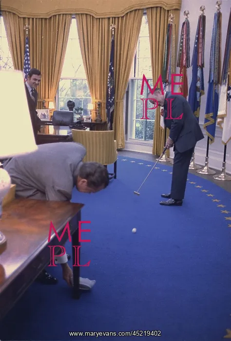 : Golf in the Oval Office. Bob Hope is putting ? : Golf in the Oval Office. Bob Hope is putting ?