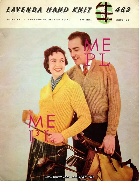 : Golfing couple in knitted jumpers : Golfing couple in knitted jumpers
