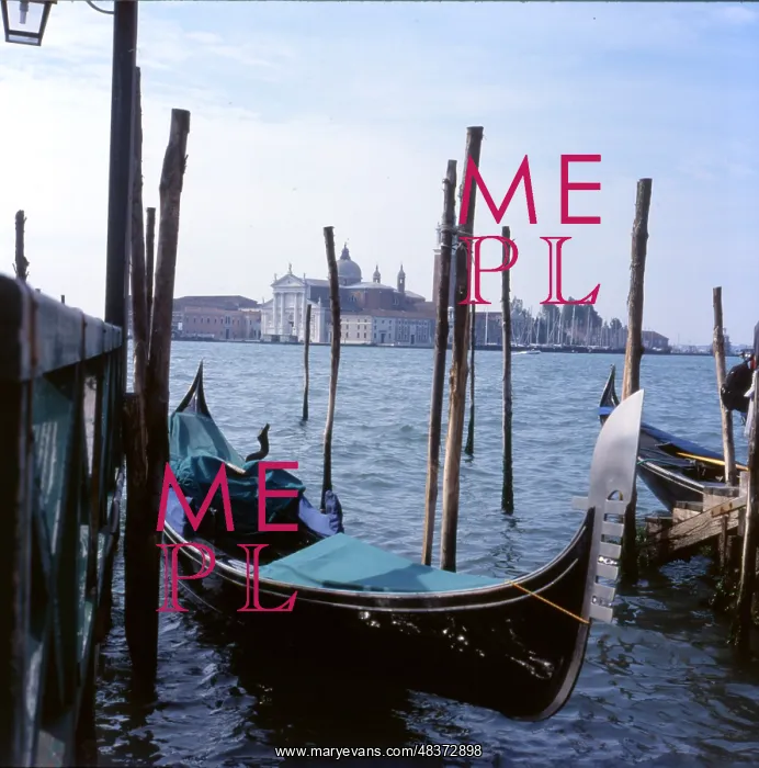  : Gondola in Venice