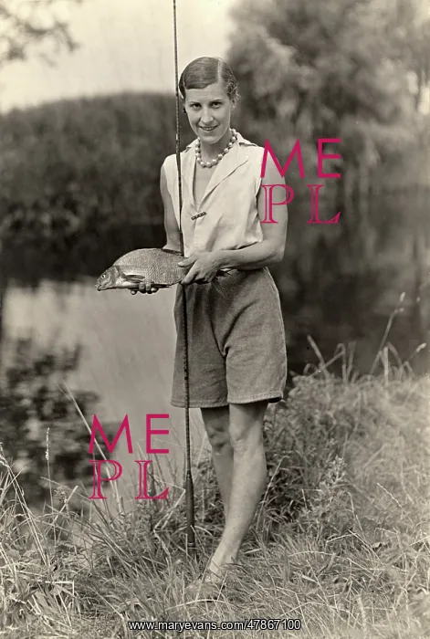 : A good catch, Norfolk 1932 : A good catch, Norfolk 1932