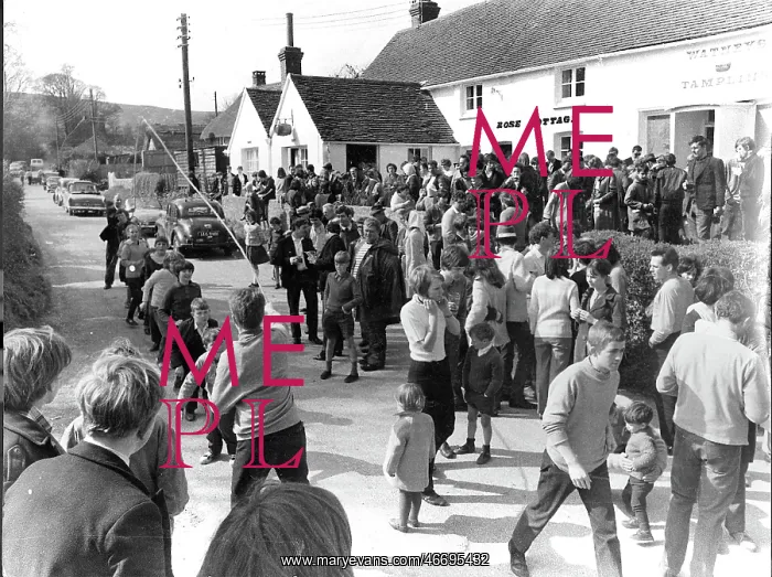 : Good Friday skipping contest, Alciston, East Sussex : Good Friday skipping contest, Alciston, East Sussex