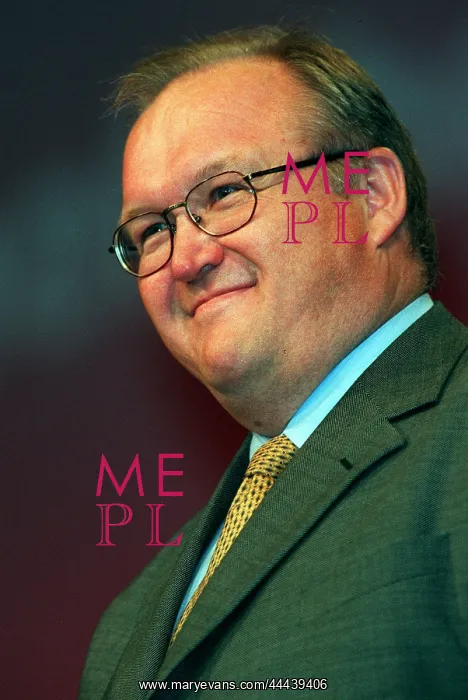  : Goran Persson