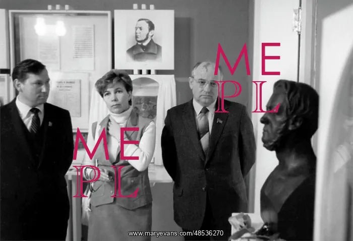 : The Gorbachevs in Mikhail Glinka's house-museum, 1984 : The Gorbachevs in Mikhail Glinka's house-museum, 1984