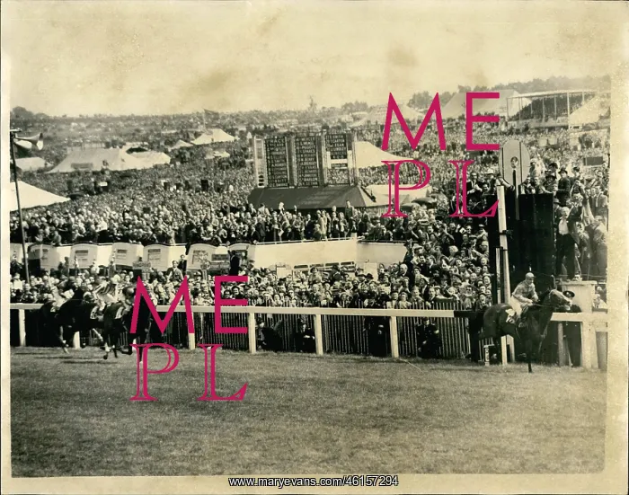 : Gordon Richards wins Coronation Derby on Pinza : Gordon Richards wins Coronation Derby on Pinza
