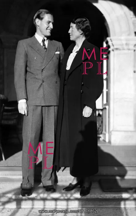: Gottfried von Cramm, with his mother : Gottfried von Cramm, with his mother