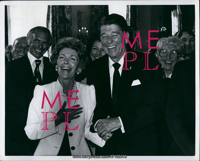 : Governor Reagan and wife Nancy at fundraiser event : Governor Reagan and wife Nancy at fundraiser event