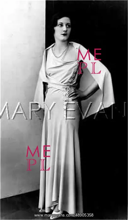 : GOWN WITH BUTTONS 30S : GOWN WITH BUTTONS 30S