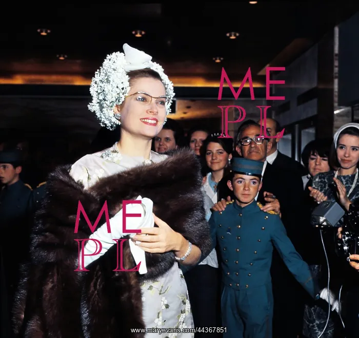 : Grace Kelly : Grace Kelly