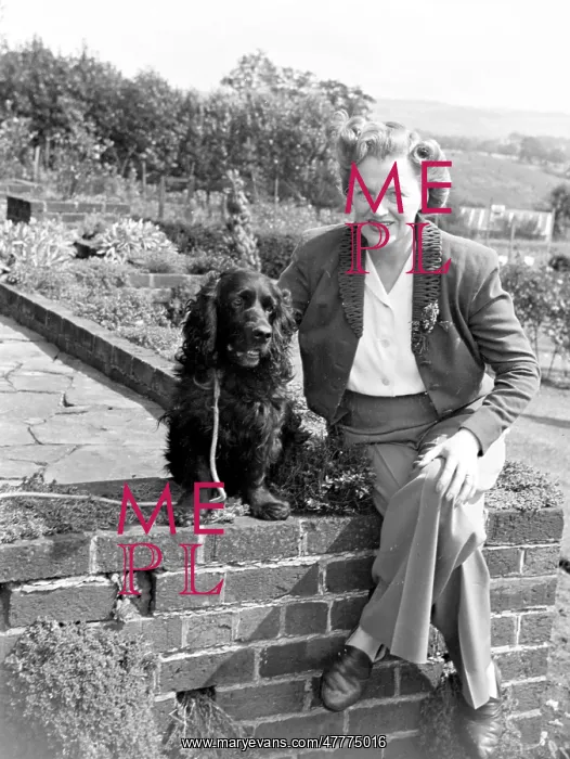 : Gracie Fields with friends : Gracie Fields with friends