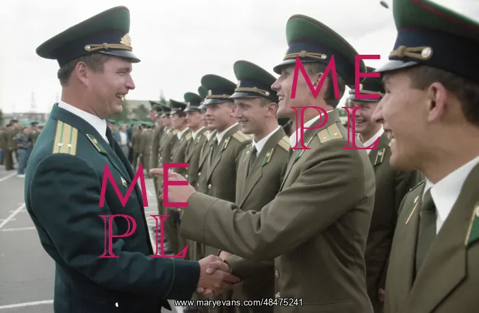 : Graduates of Higher Frontier Guard School : Graduates of Higher Frontier Guard School