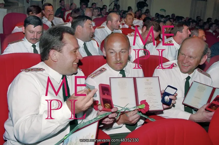 : Graduation of EMERCOM officers, 1999 : Graduation of EMERCOM officers, 1999