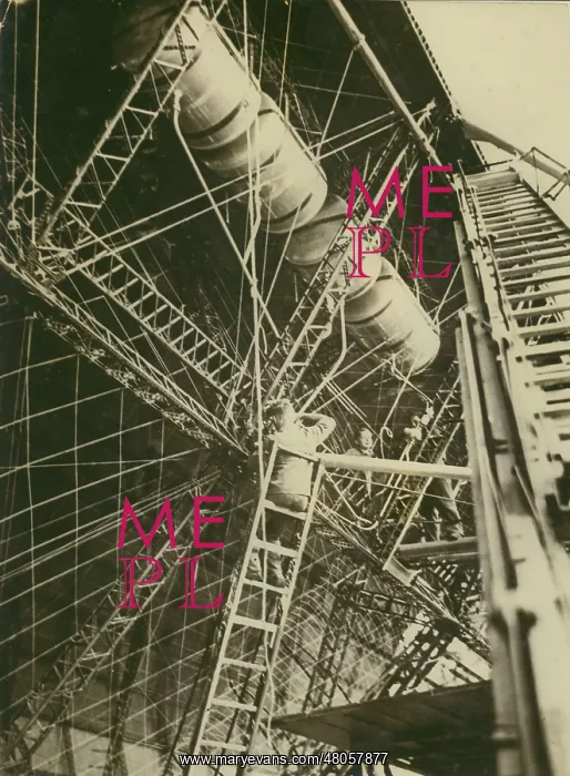 : The Graf Zeppelin II LZ 130 during construction : The Graf Zeppelin II LZ 130 during construction