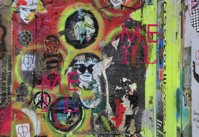 : Graffiti, Kunsthaus Tacheles, Berlin, Germany : Graffiti, Kunsthaus Tacheles, Berlin, Germany
