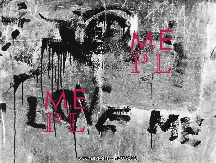 : Graffiti in St Stephen's Gardens : Graffiti in St Stephen's Gardens