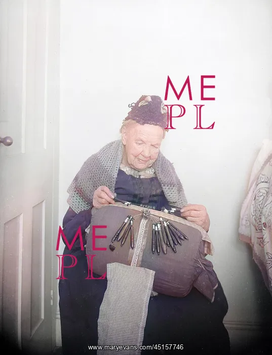 : GRANNIE MAKES LACE : GRANNIE MAKES LACE