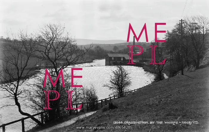 : Grassington by the Wharfe : Grassington by the Wharfe