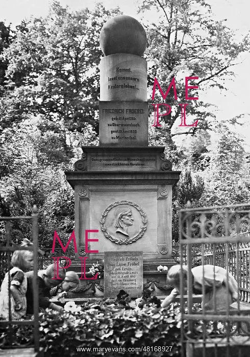 : The grave of Friedrich Froebel, 1938 : The grave of Friedrich Froebel, 1938