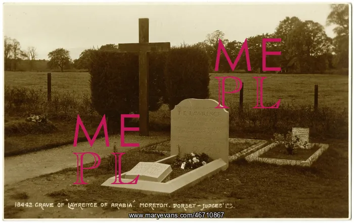 : The Grave of Lieutenant Colonel Thomas Edward Lawrence : The Grave of Lieutenant Colonel Thomas Edward Lawrence