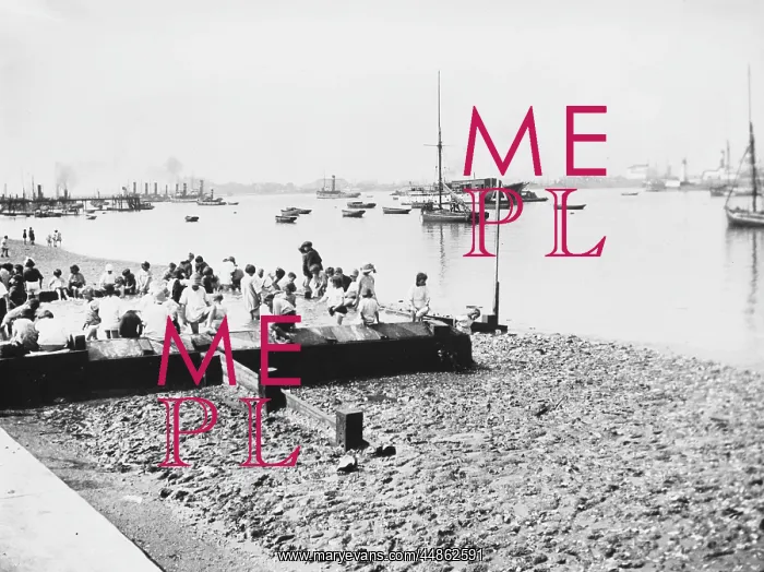 : GRAVESEND SEASIDE : GRAVESEND SEASIDE