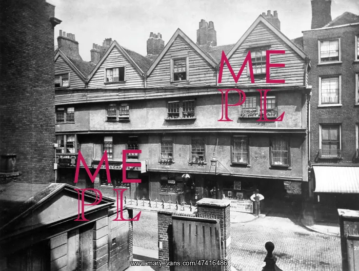  : GRAYS INN ROAD
