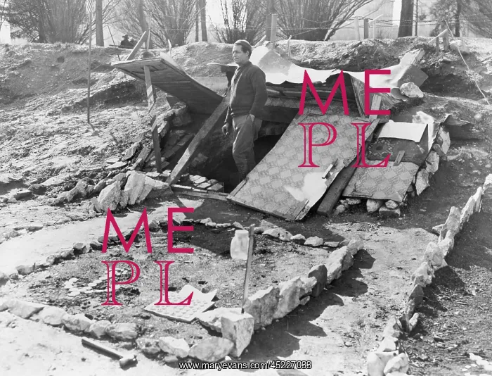 : The Great Depression. An unemployed homeless ? : The Great Depression. An unemployed homeless ?