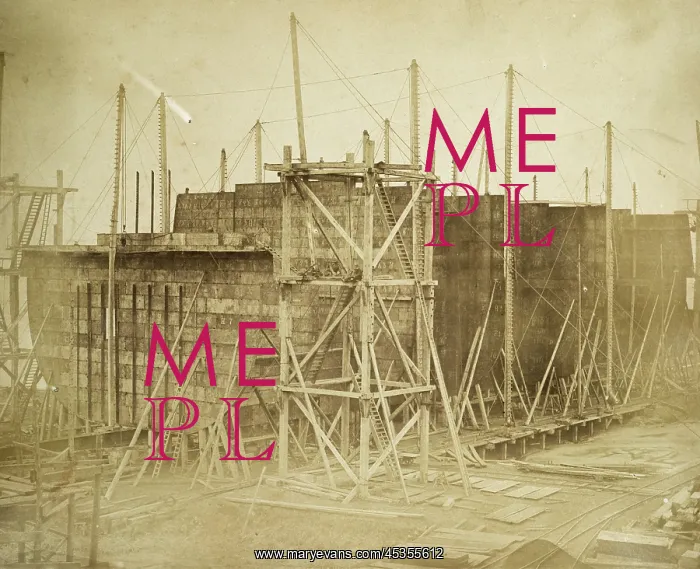 : Great Eastern under construction : Great Eastern under construction