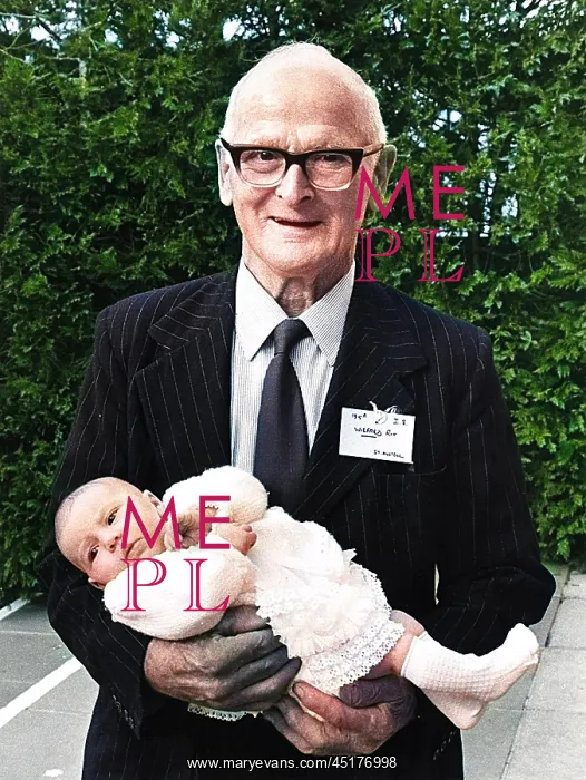 : Great-grandfather with great-grandson : Great-grandfather with great-grandson