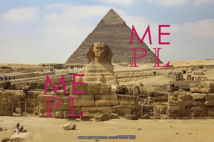 : Great Sphinx and Pyramid of Khafre, Giza Pyramid Complex : Great Sphinx and Pyramid of Khafre, Giza Pyramid Complex