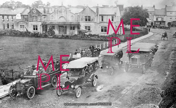 : Greens Motors charabanc outing, Haverfordwest, South Wales : Greens Motors charabanc outing, Haverfordwest, South Wales