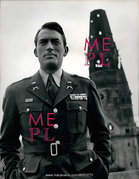 : Gregory Peck in spy film, Berlin : Gregory Peck in spy film, Berlin