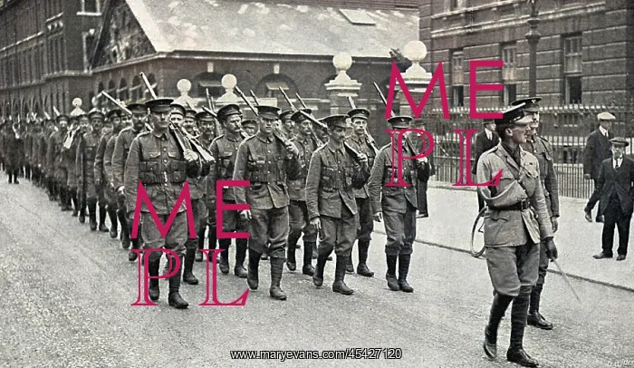 : Grenadier Guards in London 1914 : Grenadier Guards in London 1914