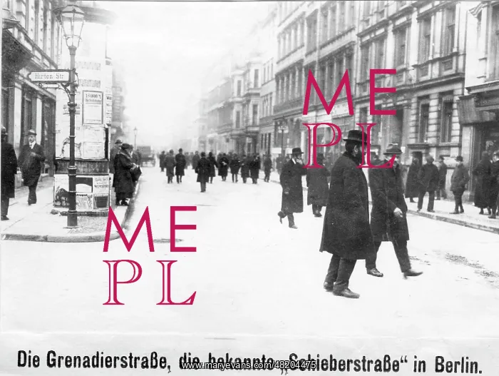 : The Grenadier Strasse in the Scheunenviertel district, 1920 : The Grenadier Strasse in the Scheunenviertel district, 1920